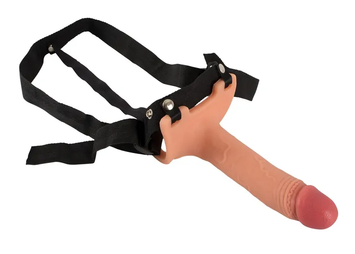Strap-On mit Penishülle