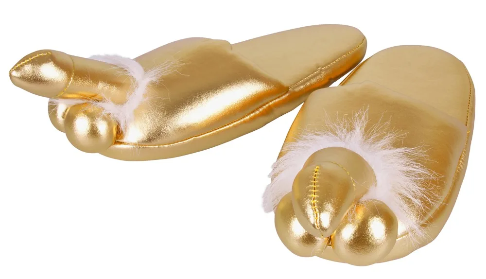 Chaussons dorés en forme de pénis